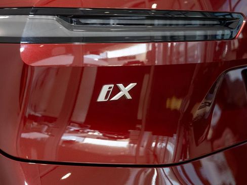 New 2026 BMW iX xDrive60 w/ M Sport Package image 10