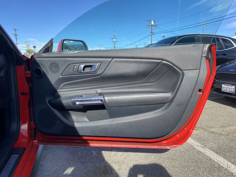 Used 2024 Ford Mustang Premium image 22