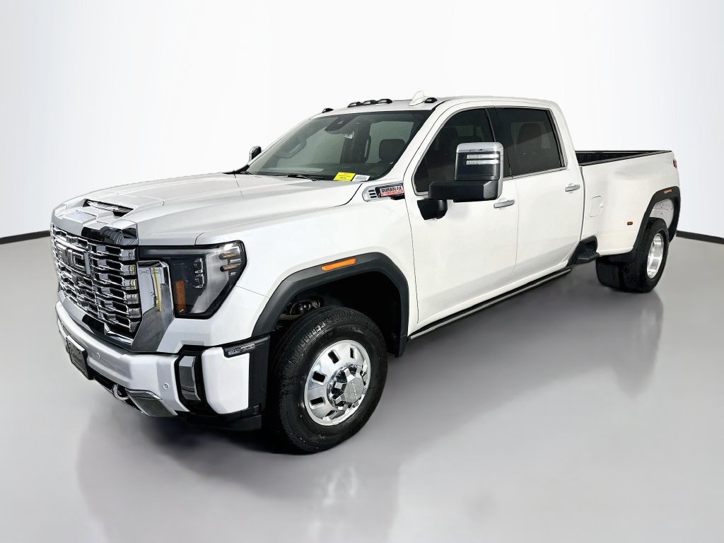 Used 2024 GMC Sierra 3500 Denali AWD/4WD image 3