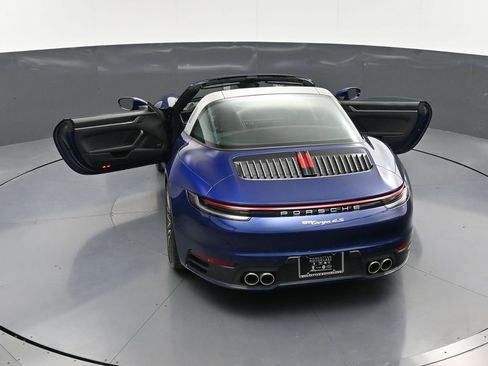 Certified 2024 Porsche 911 Targa 4S AWD/4WD image 35