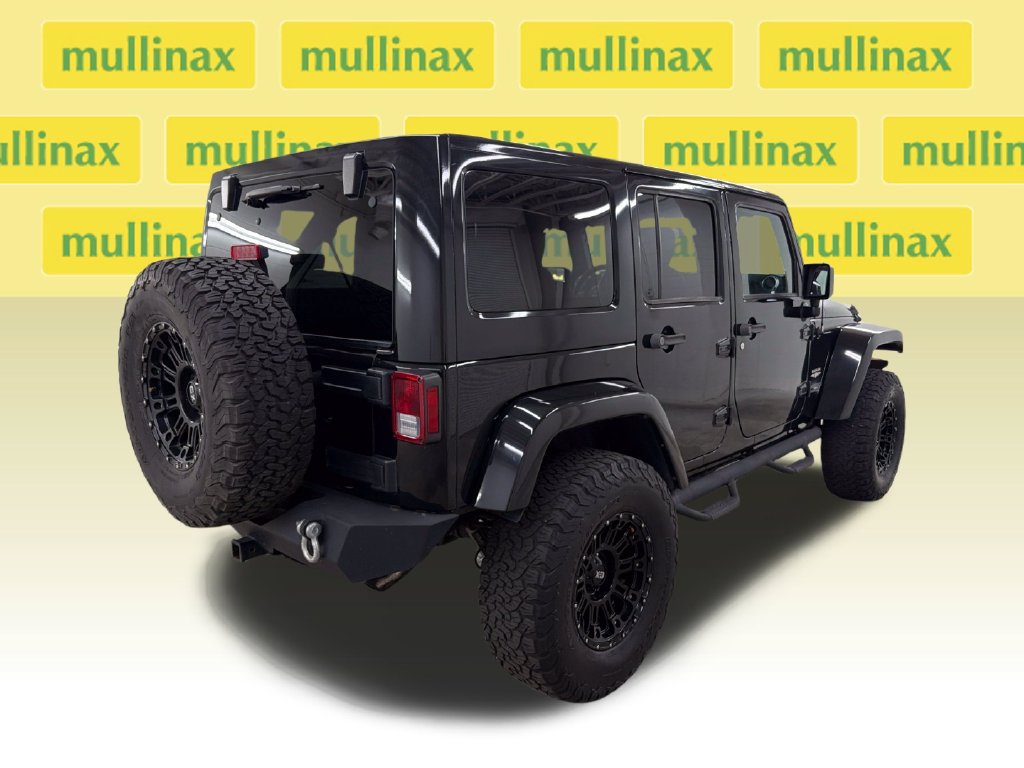 Used 2015 Jeep Wrangler Unlimited Sahara AWD/4WD image 3