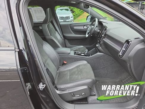 Used 2022 Volvo XC40 T5 R-Design w/ Advanced Package AWD/4WD image 15