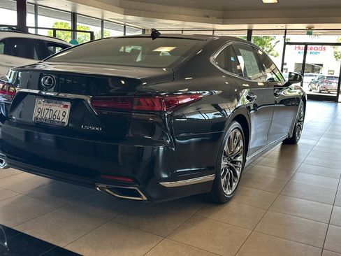 Used 2021 Lexus LS 500 w/ Interior Upgrade Package RWD image 4