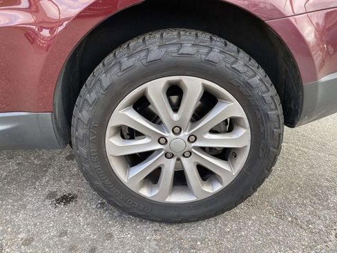 Used 2015 Land Rover Range Rover Sport SE image 7