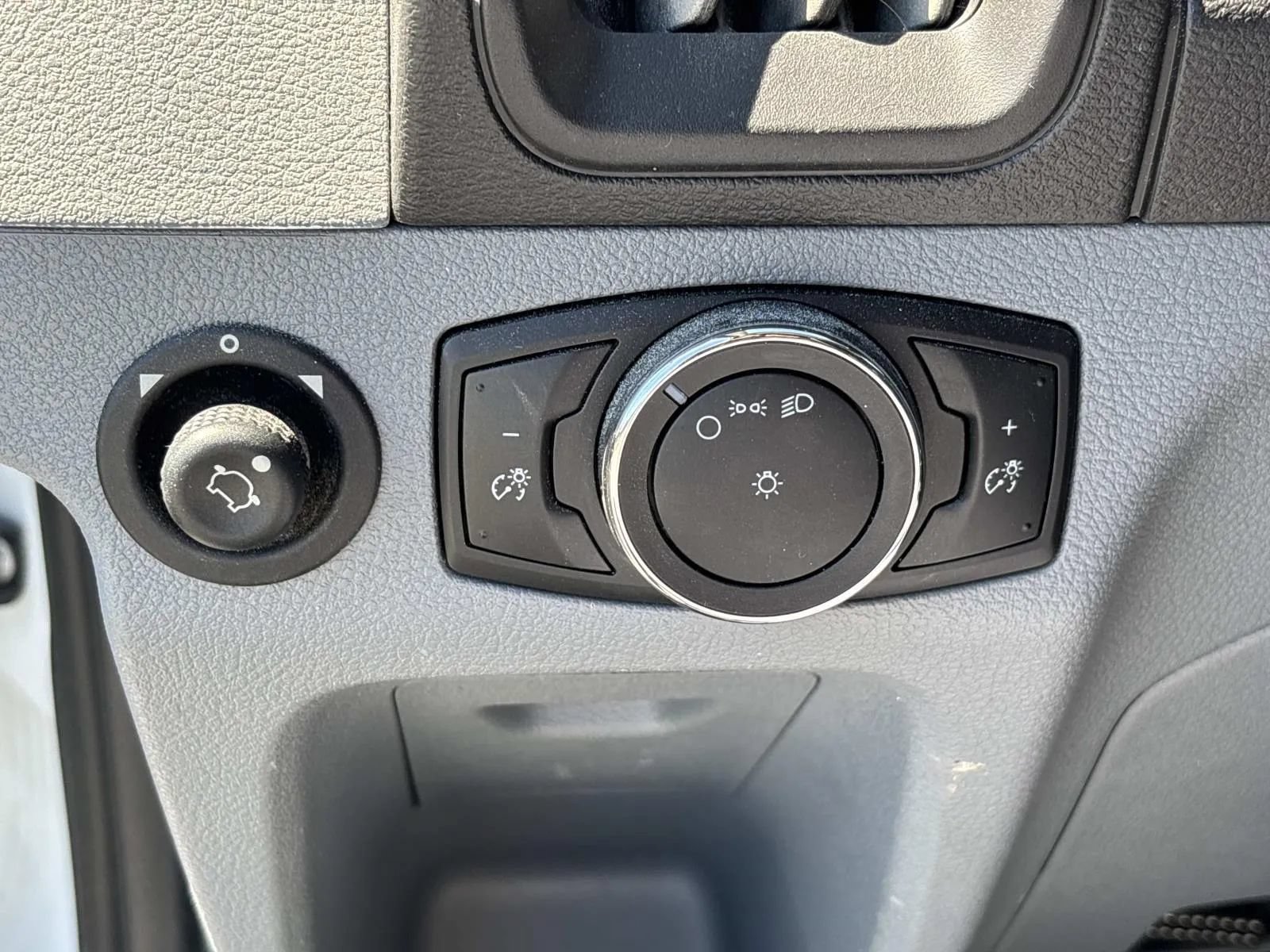 Used 2017 Ford Transit 350 XL RWD image 24