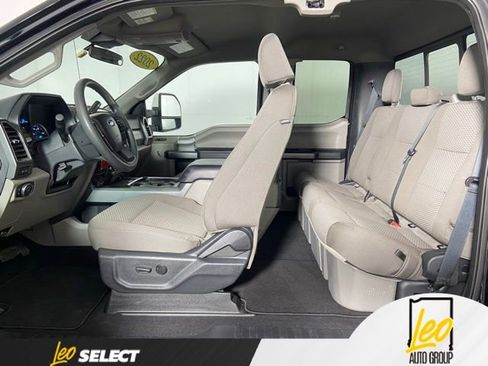 Used 2022 Ford F250 XLT w/ XLT Premium Package AWD/4WD image 11