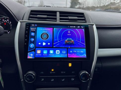 Used 2015 Toyota Camry SE image 18