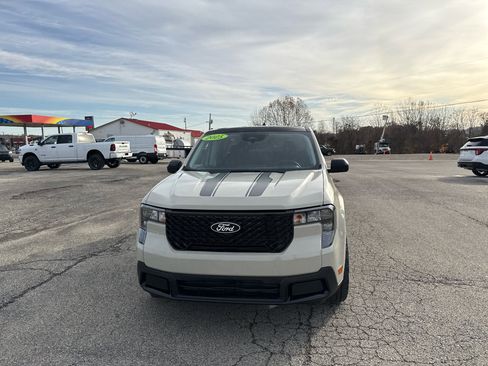 New 2025 Ford Maverick XLT w/ XLT Luxury Package image 14