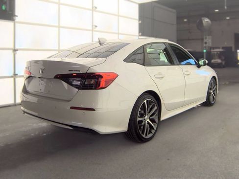 Used 2022 Honda Civic Touring image 6