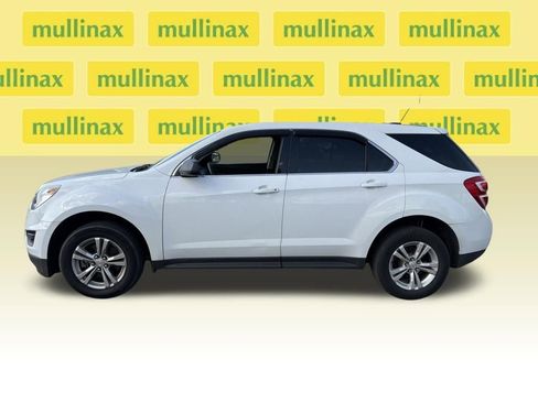 Used 2017 Chevrolet Equinox LS FWD image 6