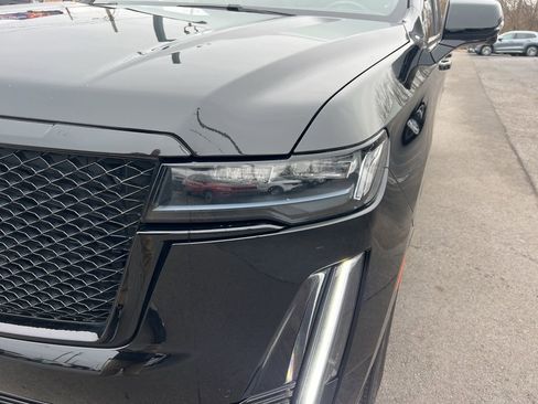 Used 2023 Cadillac Escalade ESV Sport image 9