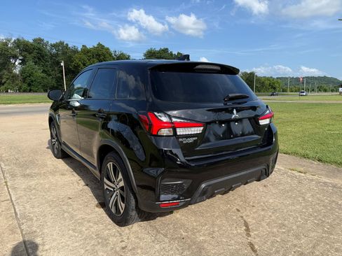 Used 2023 Mitsubishi Outlander Sport SE AWD/4WD image 5