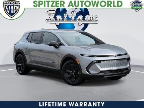 New 2026 Chevrolet Equinox EV LT w/ Comfort Package FWD image 1