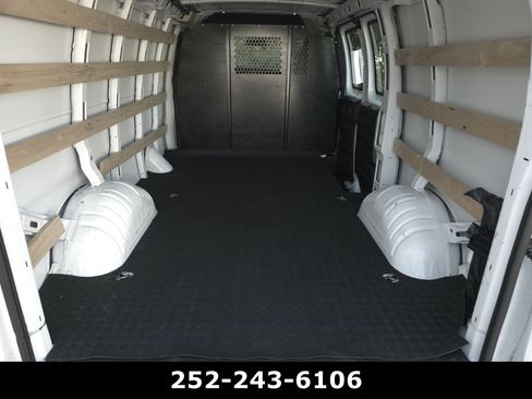 Used 2025 Chevrolet Express 2500 w/ Driver Convenience Package RWD image 23