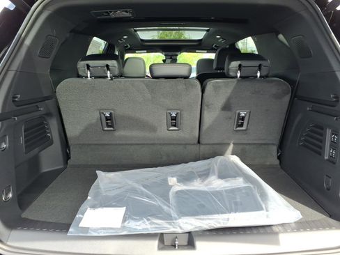 New 2026 Chevrolet Traverse High Country w/ LPO, Floor Liner Package AWD/4WD image 19