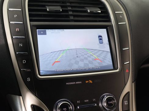 Used 2020 Lincoln Nautilus FWD image 6