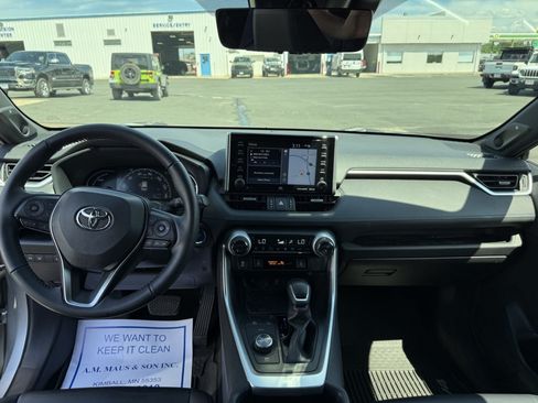 Used 2020 Toyota RAV4 XSE w/ XSE Grade Weather Package AWD/4WD image 20