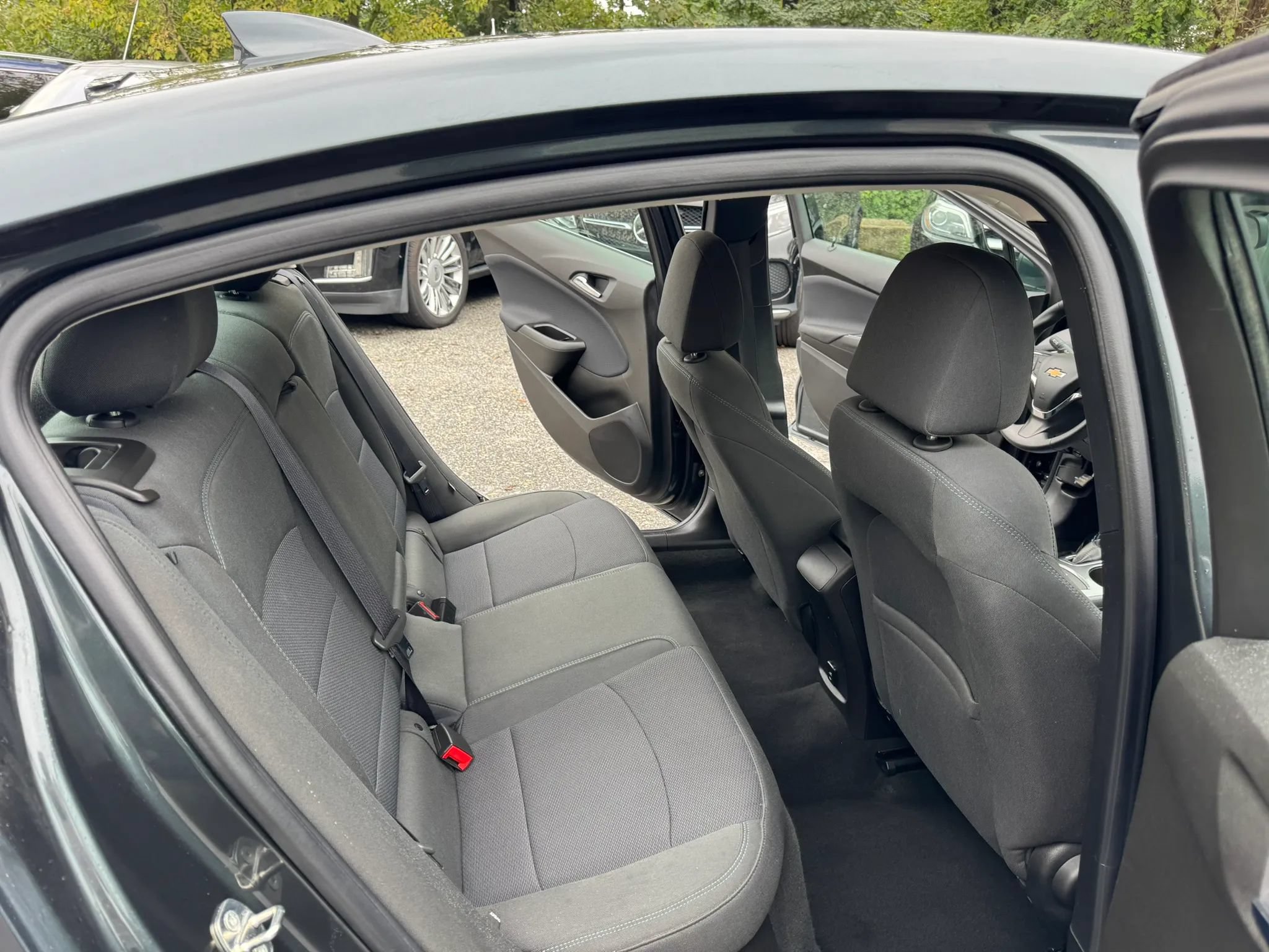 Used 2017 Chevrolet Cruze LT w/ Convenience Package FWD image 16