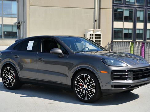 Used 2026 Porsche Cayenne S image 7