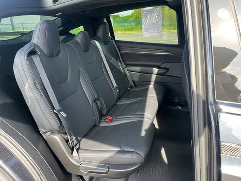 Used 2024 Tesla Model X AWD/4WD image 10