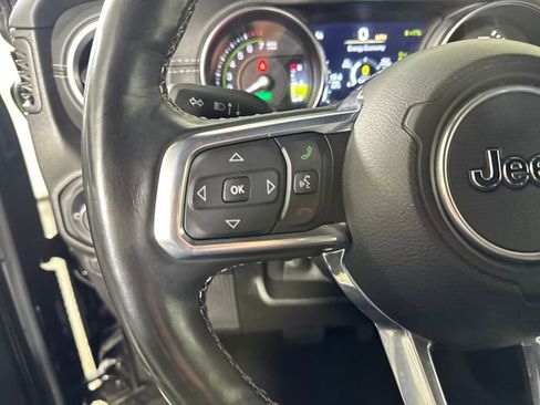 Used 2022 Jeep Wrangler Unlimited Sahara w/ Cold Weather Group image 15