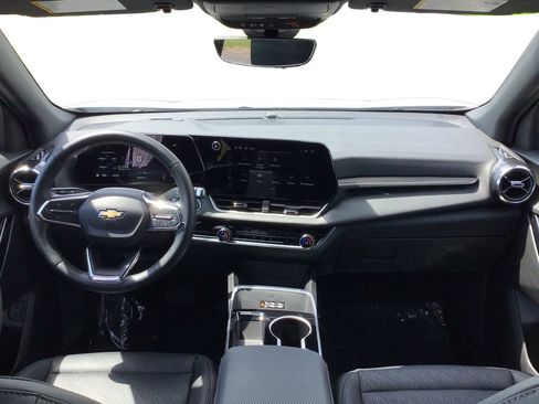 Used 2025 Chevrolet Equinox LT w/ Convenience Package II AWD/4WD image 22