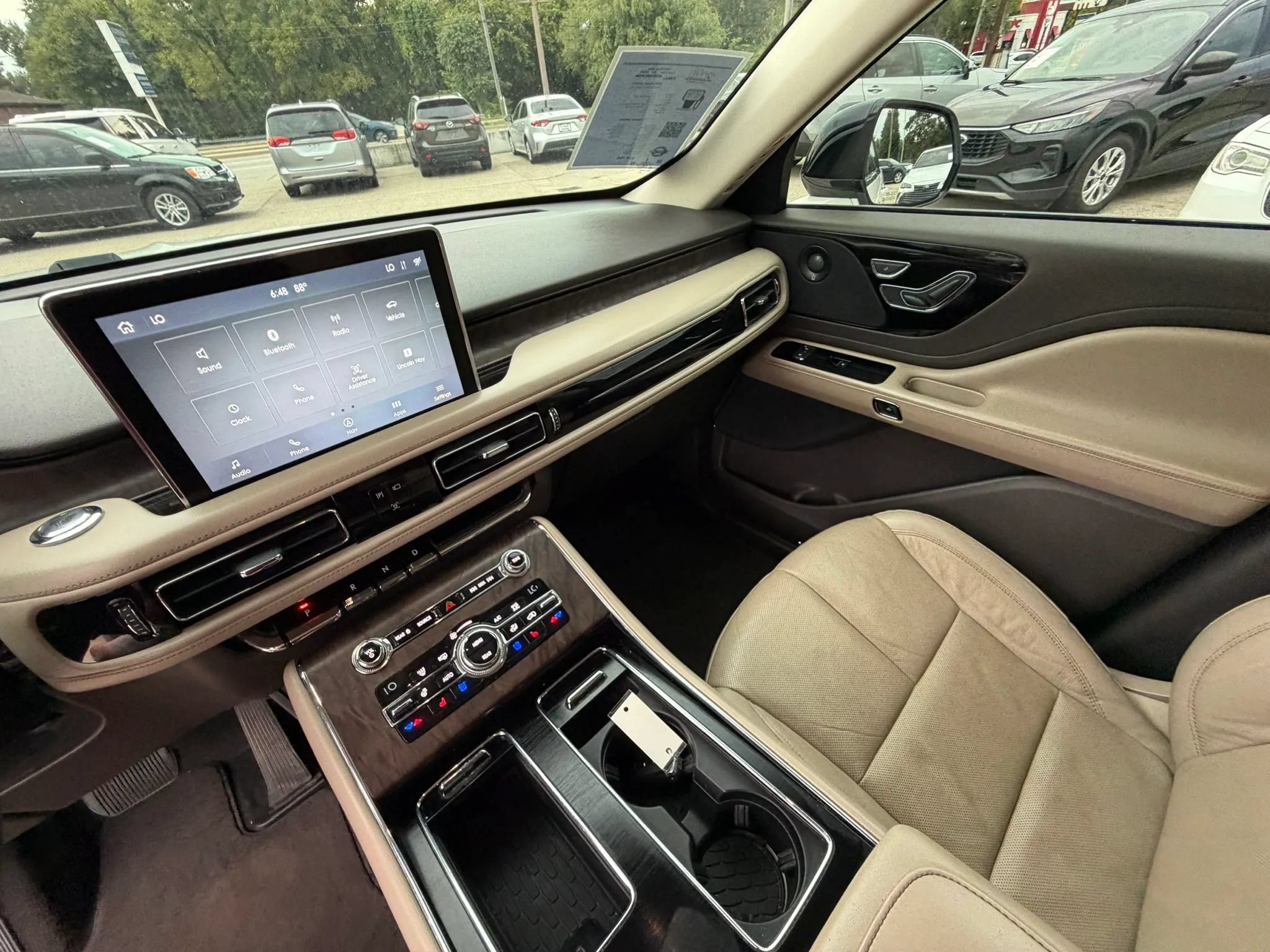 Used 2020 Lincoln Aviator Reserve w/ Elements Package Plus RWD image 23