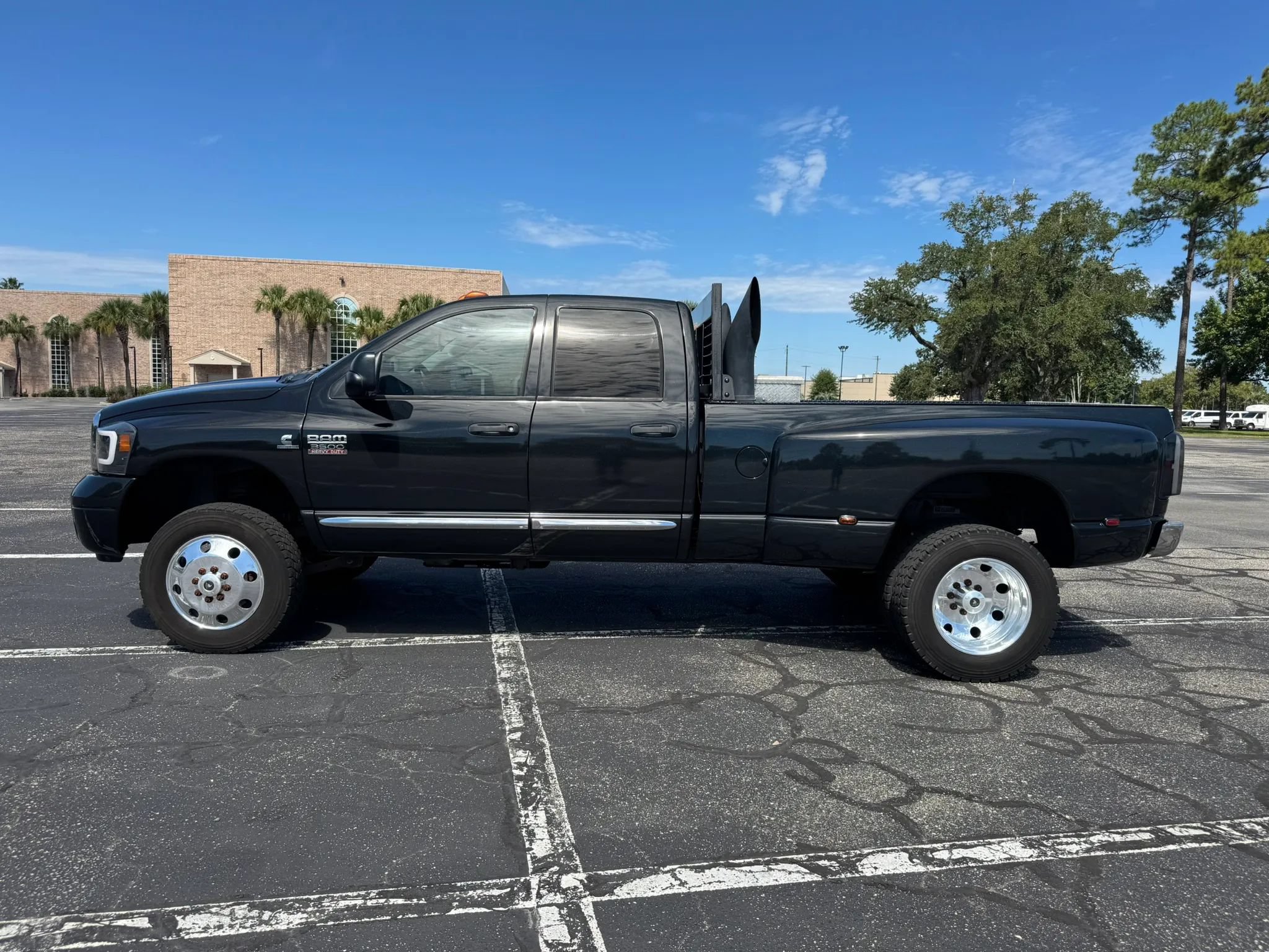 Used 2009 Dodge Ram 3500 Truck Laramie w/ Trailer Tow Group AWD/4WD image 9