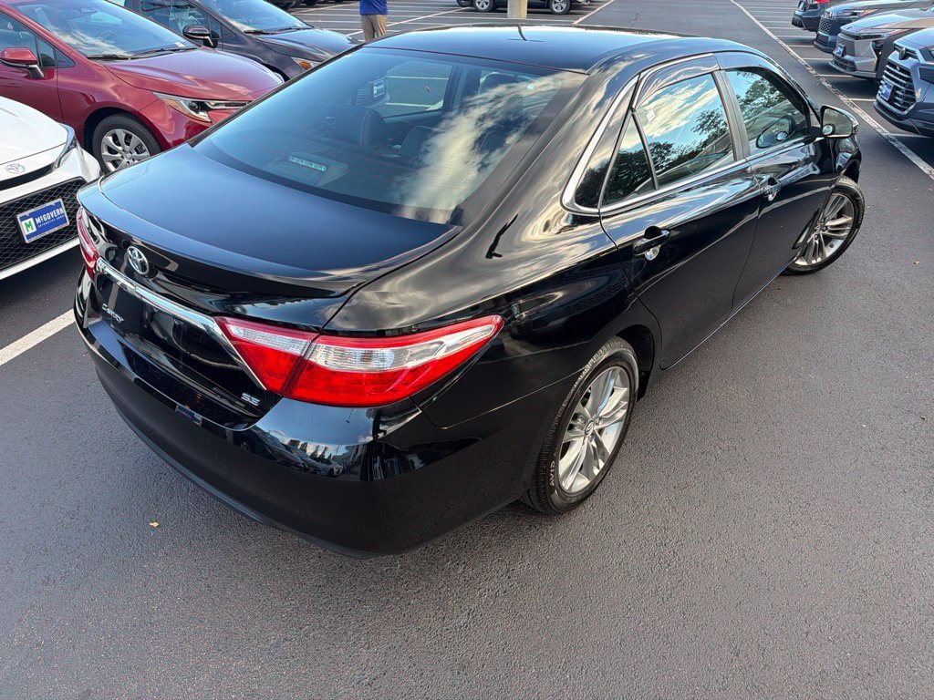 Used 2016 Toyota Camry SE FWD image 5