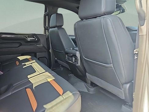 Used 2024 GMC Sierra 2500 AT4 w/ AT4 Premium Plus Package image 32