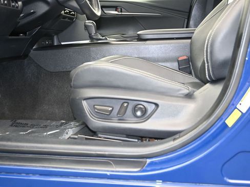 Used 2025 Toyota Camry SE image 21