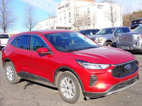 Used 2023 Ford Escape Active w/ Tech Pack #2 image 3