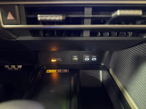 Used 2026 Toyota Camry SE image 12