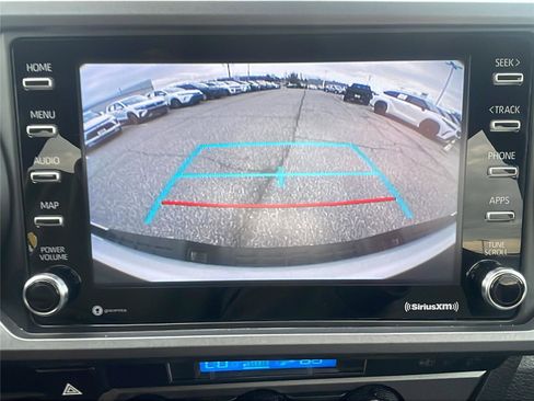 Used 2021 Toyota Tacoma TRD Off-Road image 29