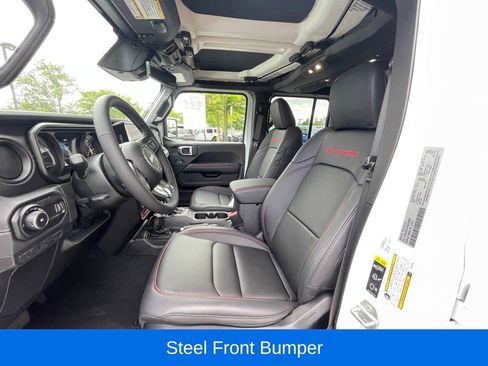 Used 2026 Jeep Wrangler Unlimited Rubicon AWD/4WD image 14