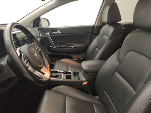 Used 2020 Kia Sportage EX image 17