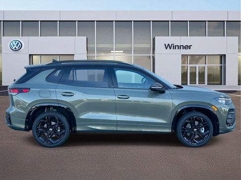 New 2026 Volkswagen Tiguan SE R-Line image 6