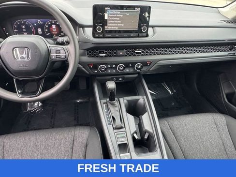 Certified 2025 Honda Accord SE image 17