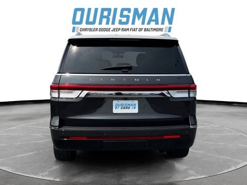 Used 2023 Lincoln Navigator 4WD image 5