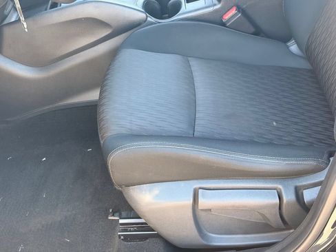 Used 2018 Nissan Rogue S FWD image 19