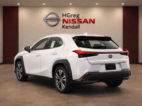 Used 2020 Lexus UX 200 w/ Accessory Package 2 FWD image 5