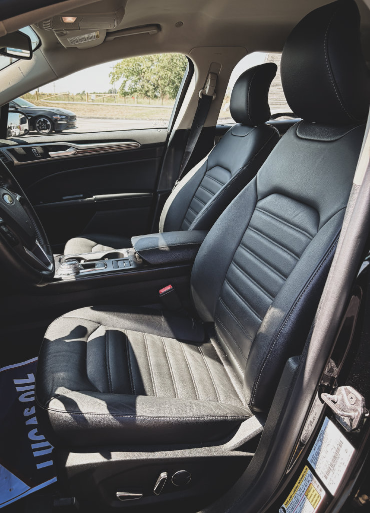 Used 2018 Ford Fusion Energi SE FWD image 21
