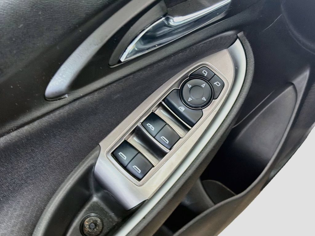 Used 2025 Chevrolet Malibu LT FWD image 18