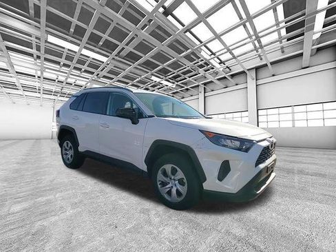 Certified 2021 Toyota RAV4 LE image 1