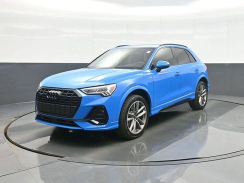 Used 2023 Audi Q3 2.0T Premium Plus w/ Premium Plus Package image 3