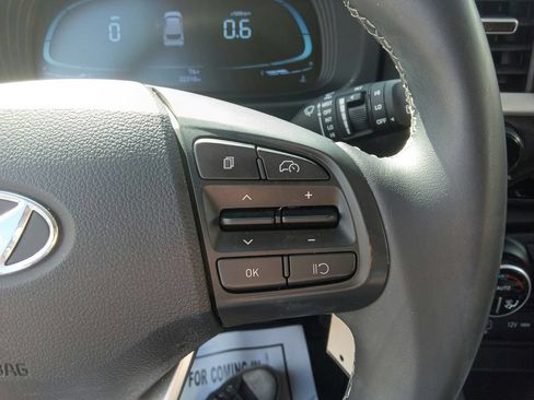Used 2023 Hyundai Venue SEL w/ Cargo Package FWD image 23