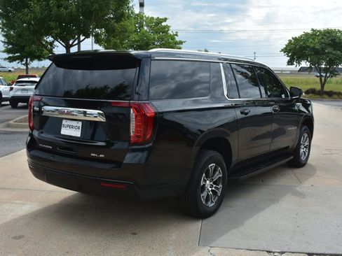 Used 2023 GMC Yukon XL SLE w/ Gmc Pro Safety Plus Package RWD image 5