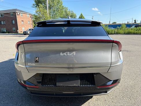 Certified 2023 Kia EV6 Wind AWD/4WD image 6