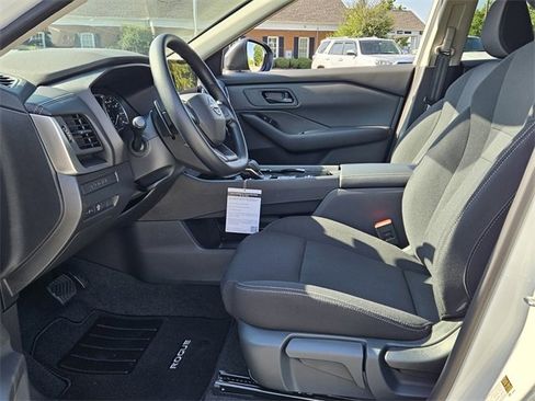 New 2026 Nissan Rogue S image 5