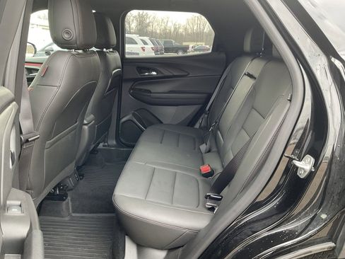 Used 2025 Chevrolet TrailBlazer RS w/ Convenience Package image 9